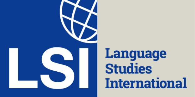 Blauer Kreis mit weißer Umrandung und weißer "LSI"-Text, darunter der weiße Text "Language Studies International" auf einem blauen und weißen Hintergrund.