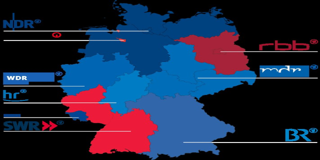 Eine Deutschlandkarte mit Bundesländern in rot und blau, die die Ergebnisse der Wahl 2016 zeigt, einschließlich der Namen der Kandidaten und des Wahldatums.