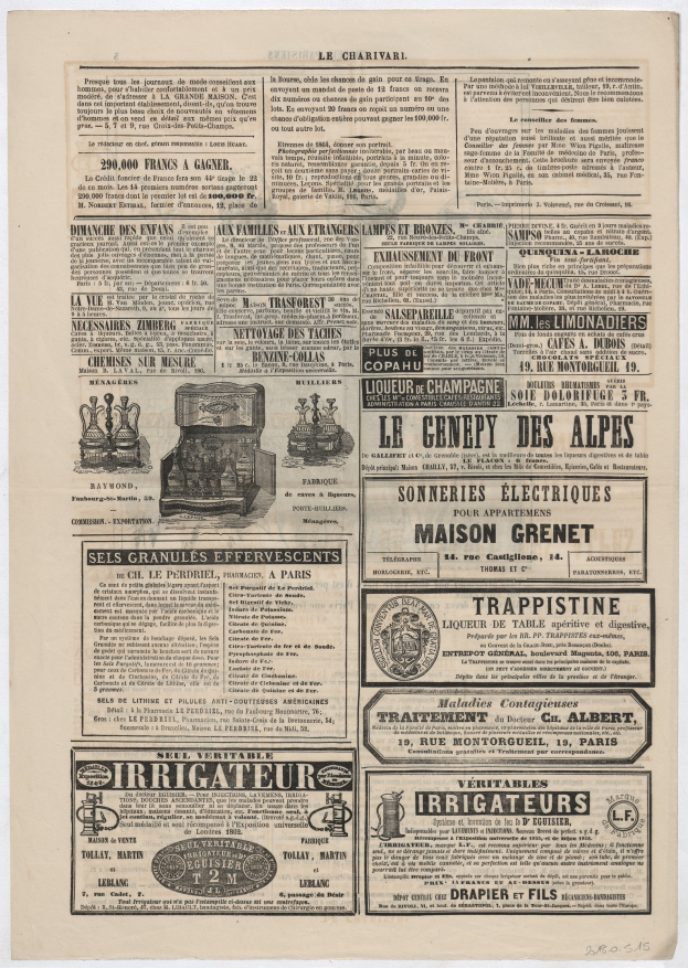 Alte Zeitung mit Text und Bildern übersät.
