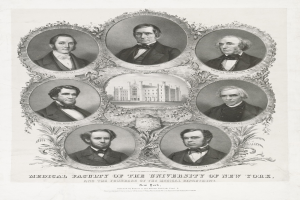 Ein Schwarz-Weiß-Foto einer Gruppe von Männern in Anzügen und Krawatten vor einem Gebäude mit Text unten, der lautet: "Medizinische Fakultät der Universität New York und die Gründer des Medizinischen Departments."