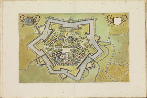 Offenes Buch mit detaillierter Karte von Heidelberg, Deutschland, mit sichtbaren Straßen, Gebäuden und Sehenswürdigkeiten sowie begleitendem Text.