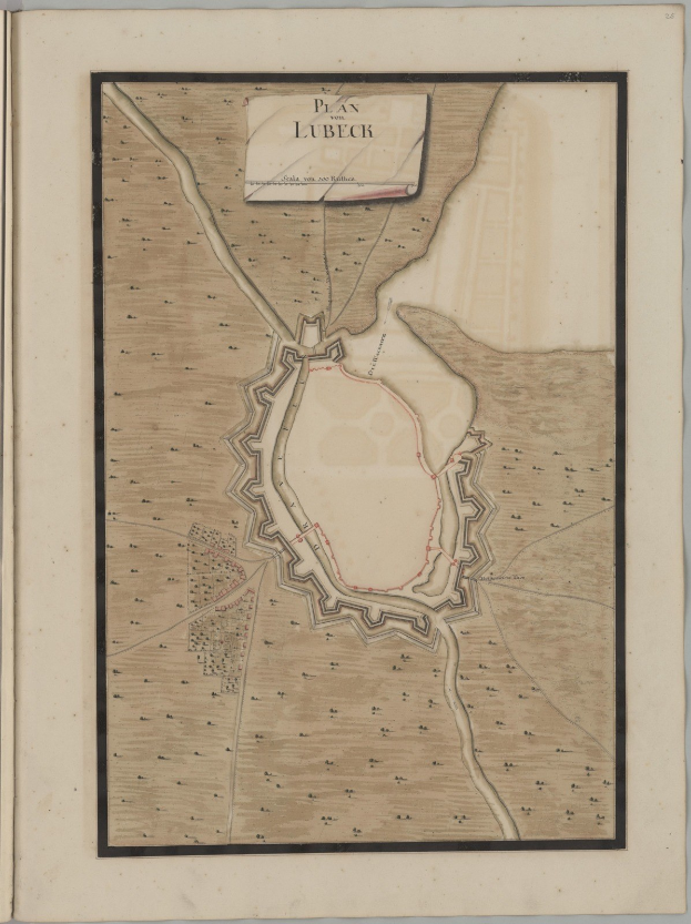 Ein abgenutztes Buch mit einer illustrierten Karte von Lübeck, Deutschland, das Straßen, Gebäude und Sehenswürdigkeiten zeigt und begleitenden Text zur Geschichte und Kultur der Stadt enthält.